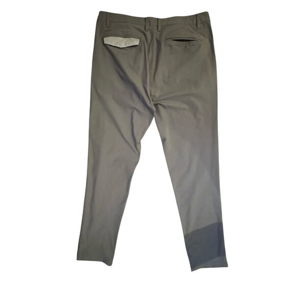 *SOLD*Rhone Men’s Gray Commuter Performance Stretch Pants 35x32 TravelStyle - Picture 3 of 5